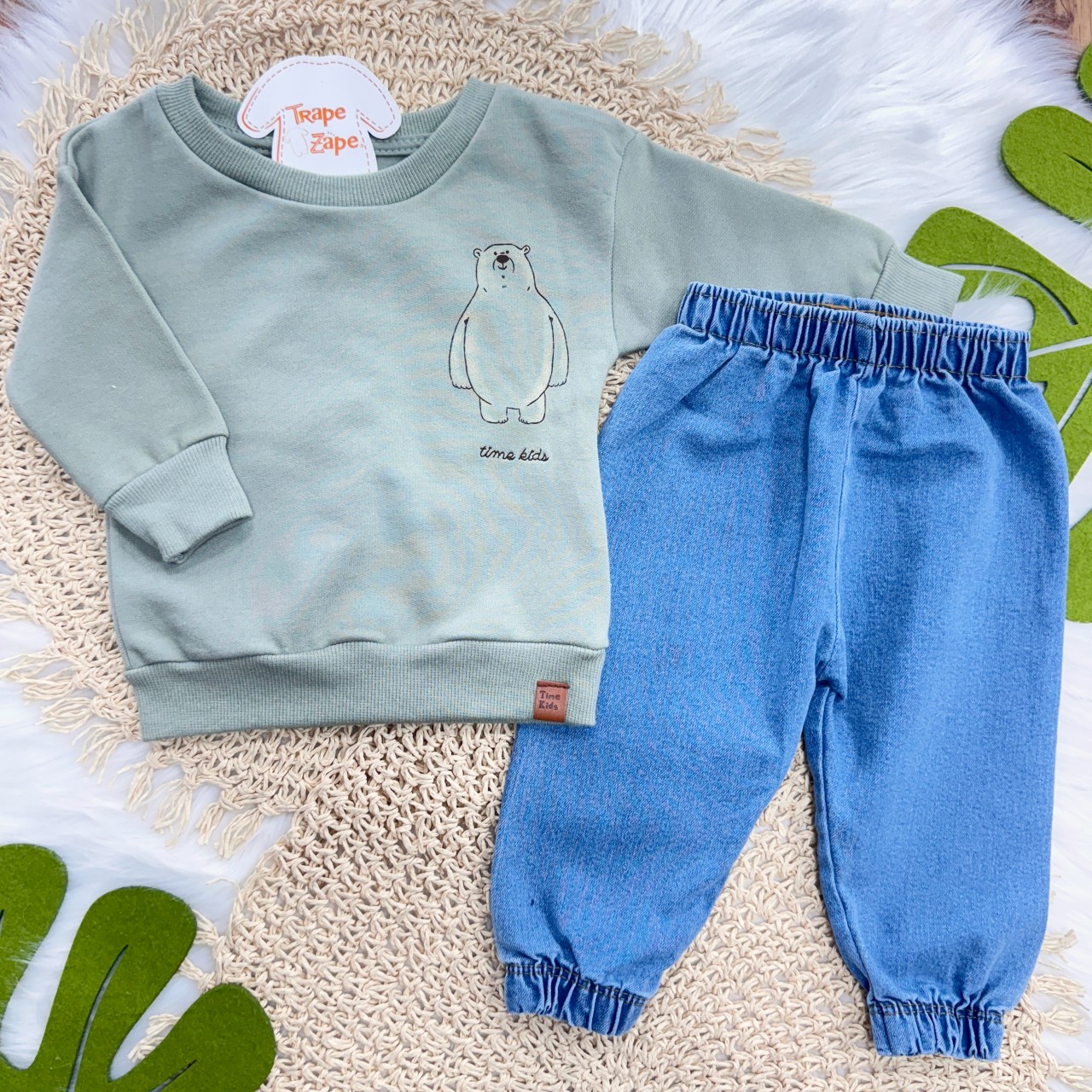 Conj. Casaco Urso Polar e Calça Jeans - Verde Olivia 